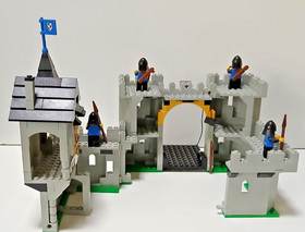GENUINE LEGO SET 6074 BLACK FALCONS CASTLE UNBOXED WITHOUT INSTRUCTIONS