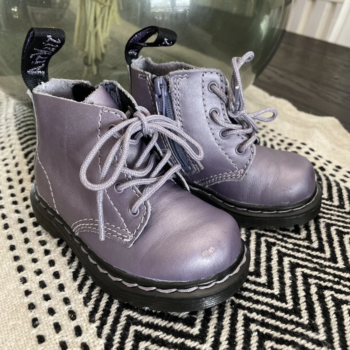 toddler metallic violet Lavender Dr Martens Airwair boots size 5