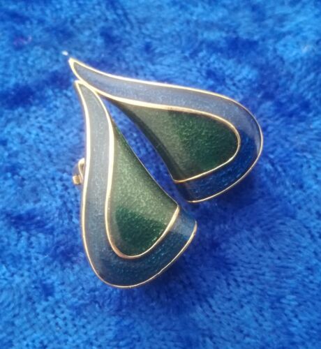 Vintage Jewelry EARRING CLIPS Gold Metal Enamel Green Blue Enamel - Picture 1 of 8