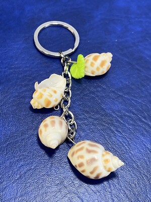 Seashell Keychain with Green Plastic Leaf Beach Seaside Ocean Travel  Souvenir B