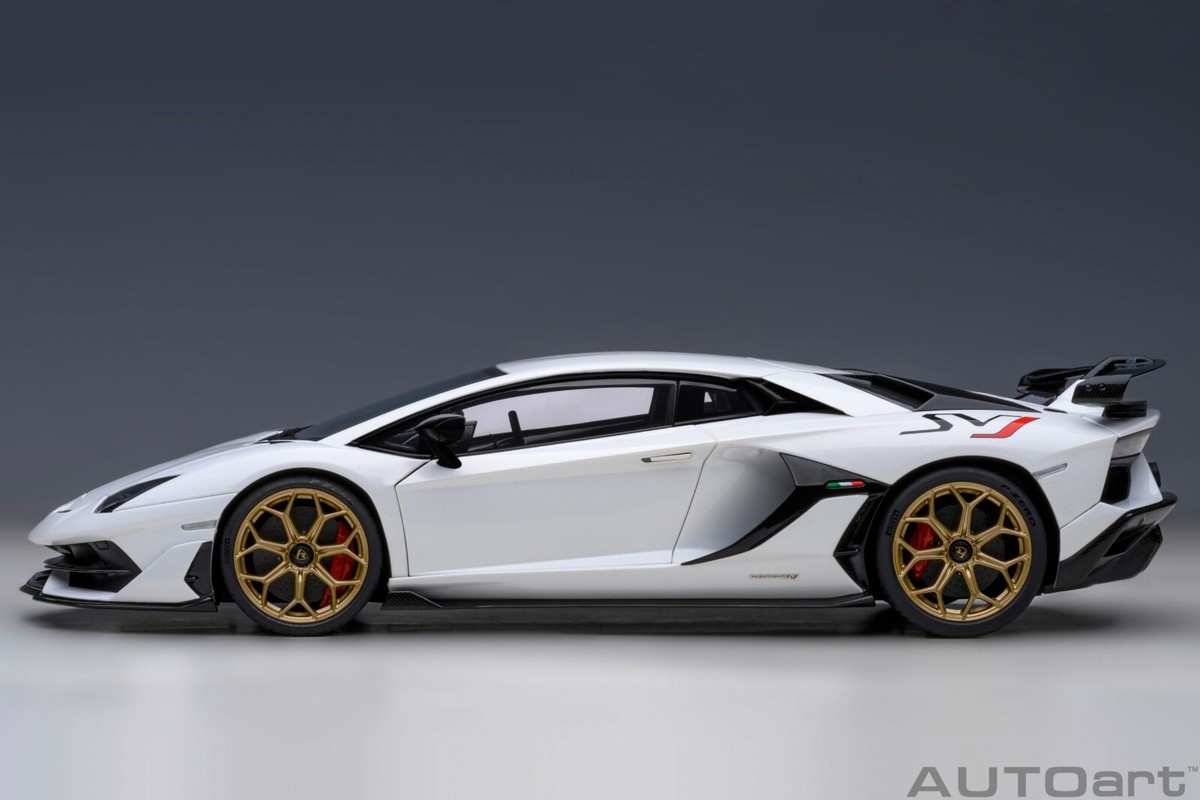 LAMBORGHINI AVENTADOR SVJ BIANCO ASOPO PEARL WHITE 1:18