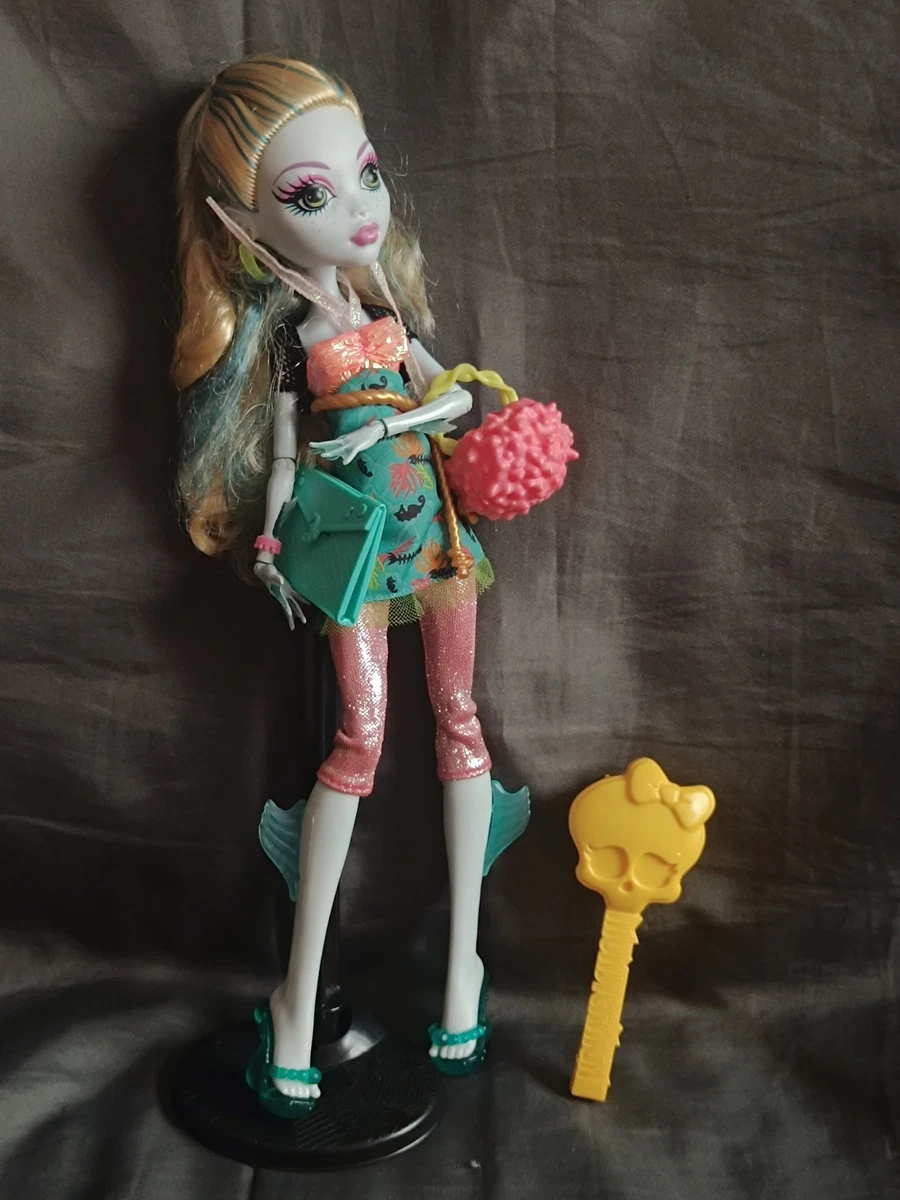 MONSTER HIGH G1 - Muñeca LAGOONA BLUE serie "PICTURE DAY" con stand y peine