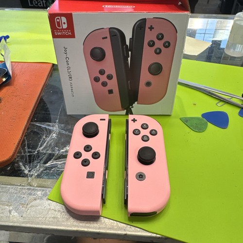 Nintendo Joycons - Pink OEM Good Conditions joystick No Drift