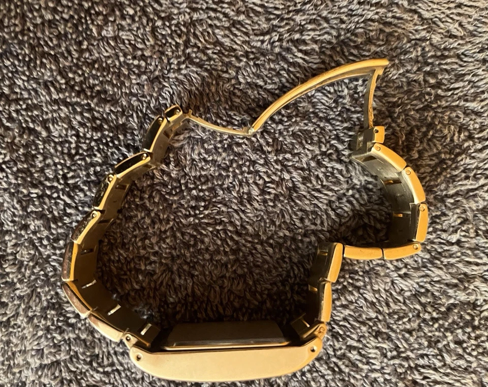 HERMOSO RELOJ ESTILO TANQUE CHARLES HUBERT CON CLASE PARA HOMBRES ACERO PLATA EN CAJA Foto 4 de 4