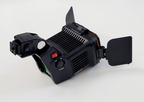 Comer Video Light CM-LEX1800 LED Camera Camcorder W/ Bag Cord Manual Light Strap - Picture 5 of 15