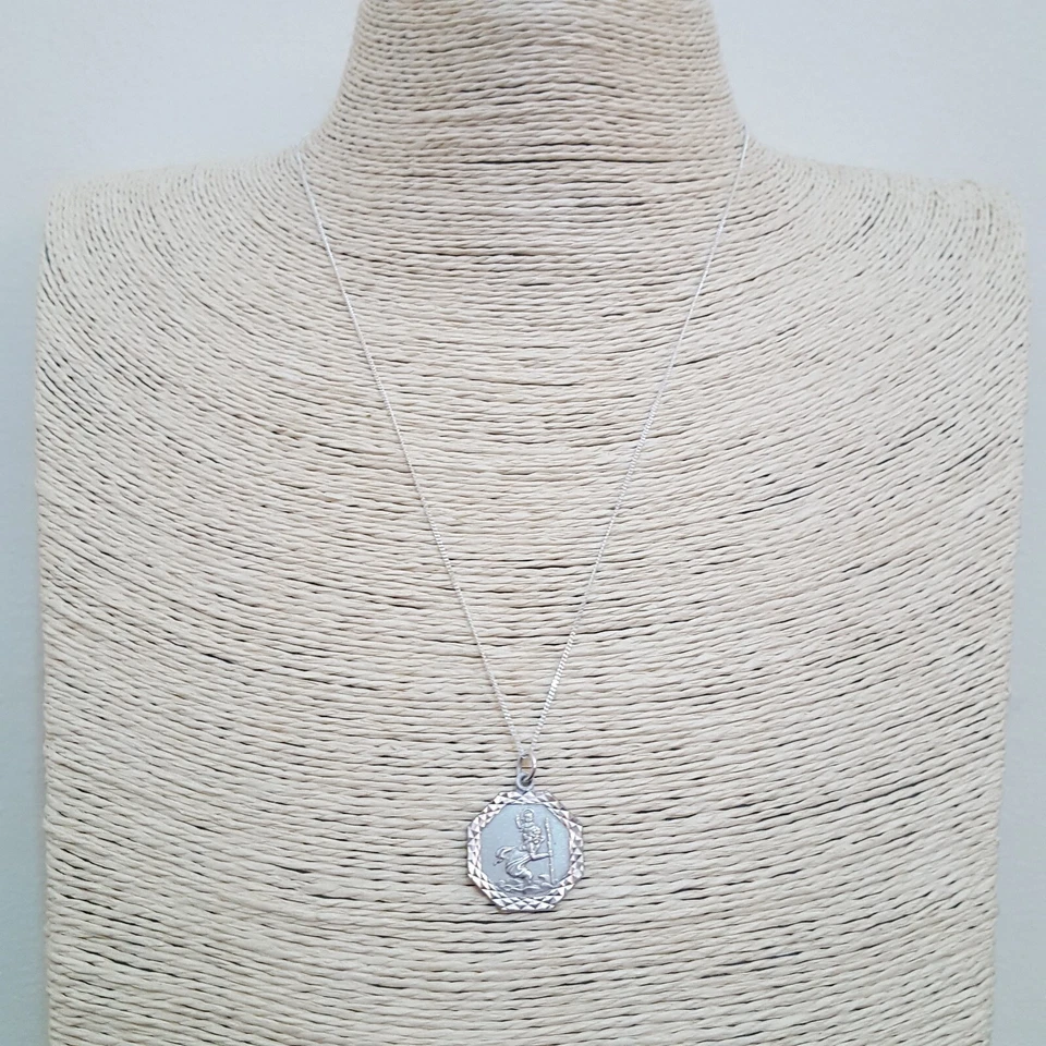 Collar vintage de plata de ley 925, colgante de San Cristóbal, patrón de viaje Foto 3 de 4