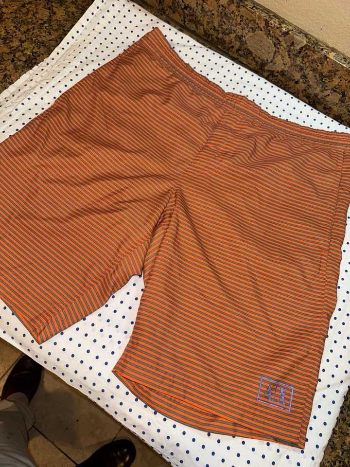 Bañador Armani Exchange Hombre Talla Grande Rayas Naranja y Gris Logo AX. Foto 3 de 4