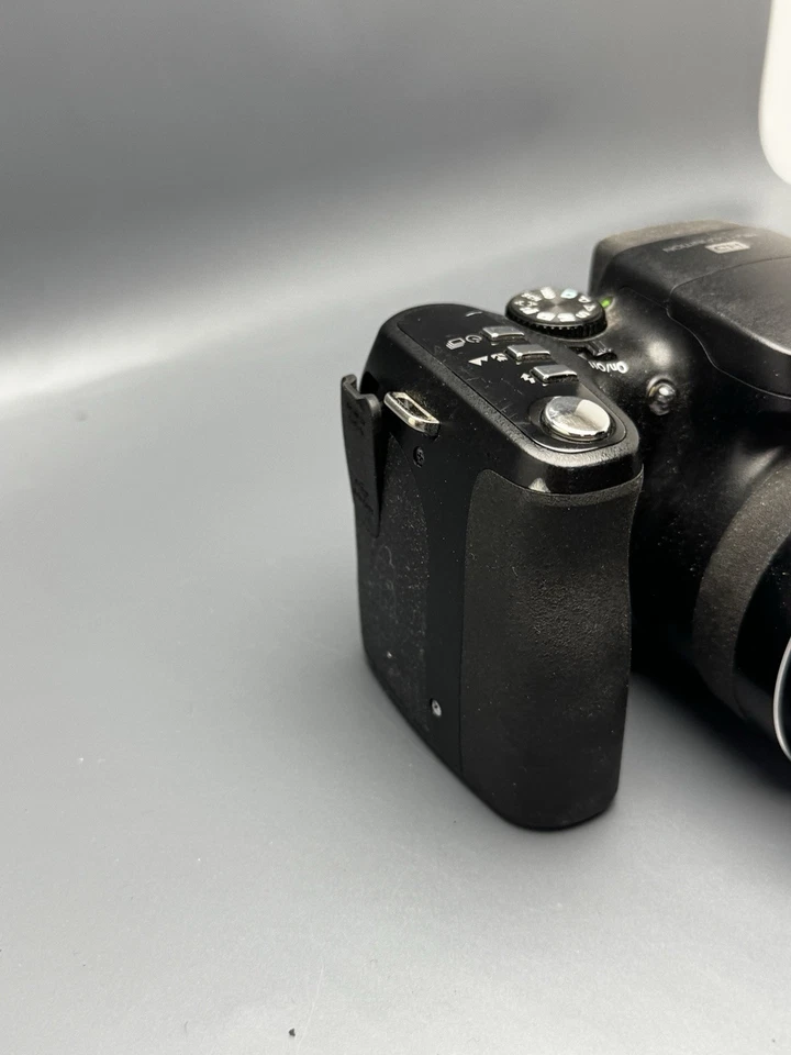 Kodak Easyshare Z812 IS 8.1MP Digital Kamera 12-fach Zoom 2,5" LCD Monitor - Bild 4 von 4