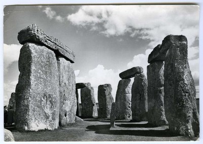 Alte Postkarte - im Kreis - Stonehenge Neolithikum Denkmal verschickt 1970