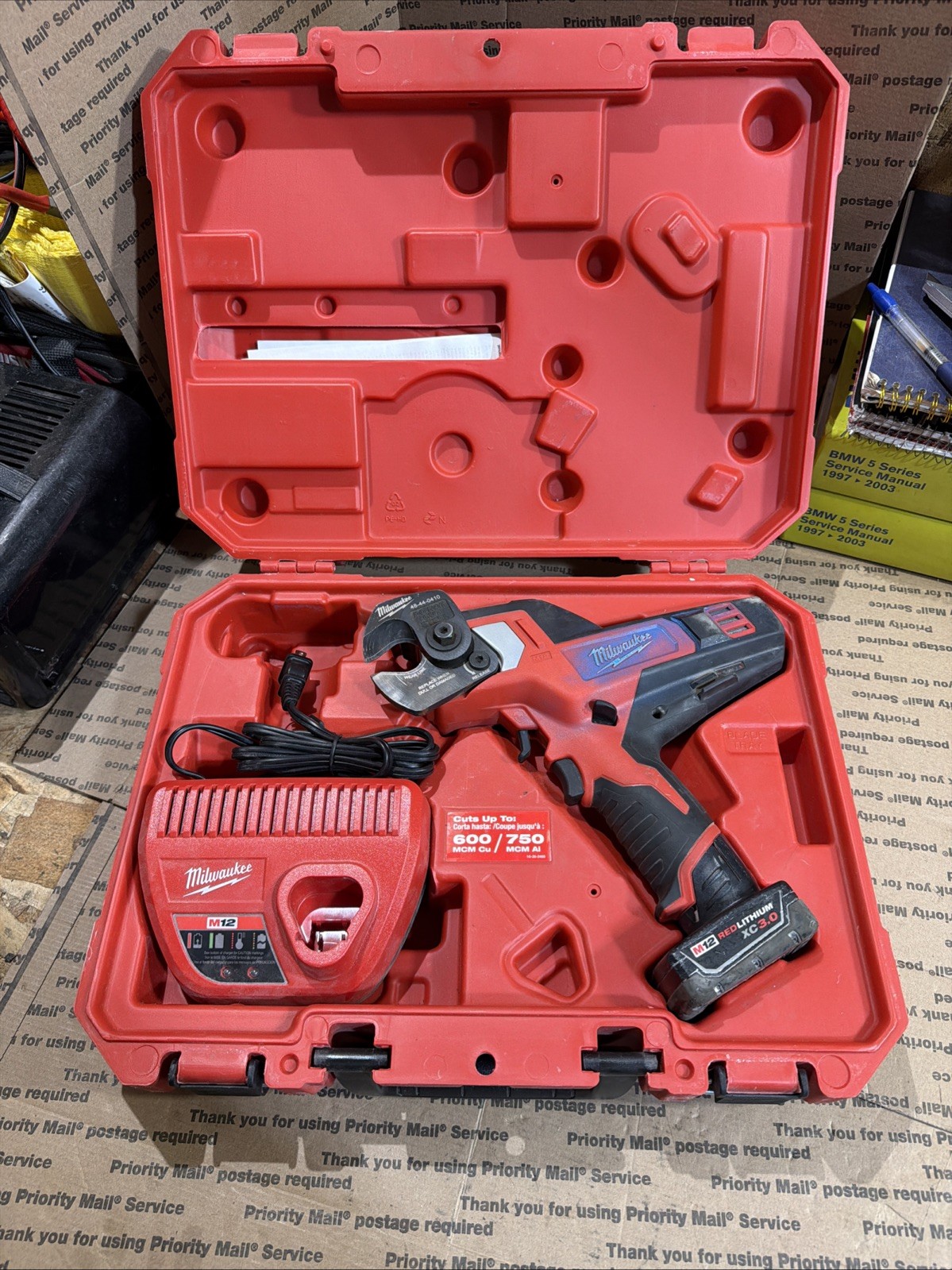 Milwaukee 2472-21XC M12 600 MCM Cable Cutter with Battery, Charger, Case