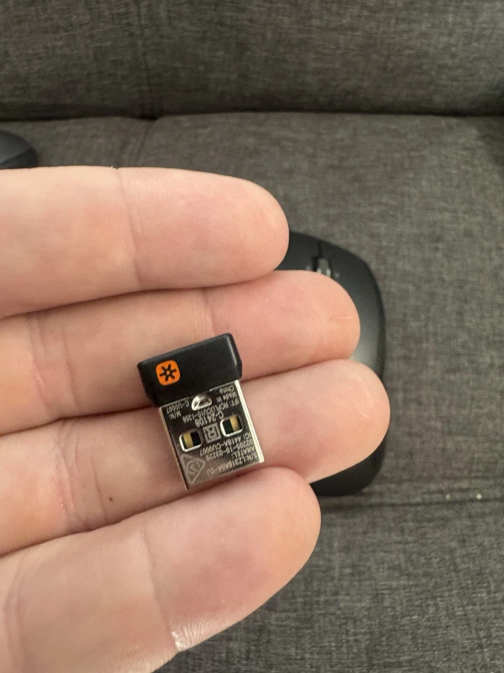 Logitech Performance MX M-R0007 Darkfield Wireless Ergonomic Mouse With Dongle - Image 2 of 4