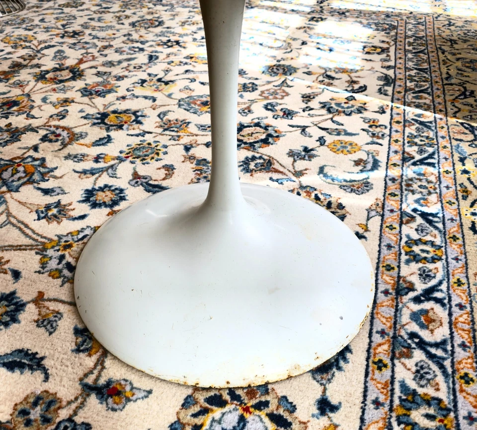 Silla Tulipán Giratoria Estilo Vintage de Eero Saarinen Knoll Blanca Foto 4 de 4