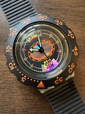 SWISS MADE!!  Swatch Scuba 200 watch ''Tech Diving'' SDK110.  Rotating bezel. NOS