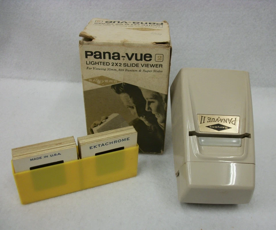 Vintage Sawyers Pana - Vue Slide Viewer in Original Box w Slides - Image 2 of 3