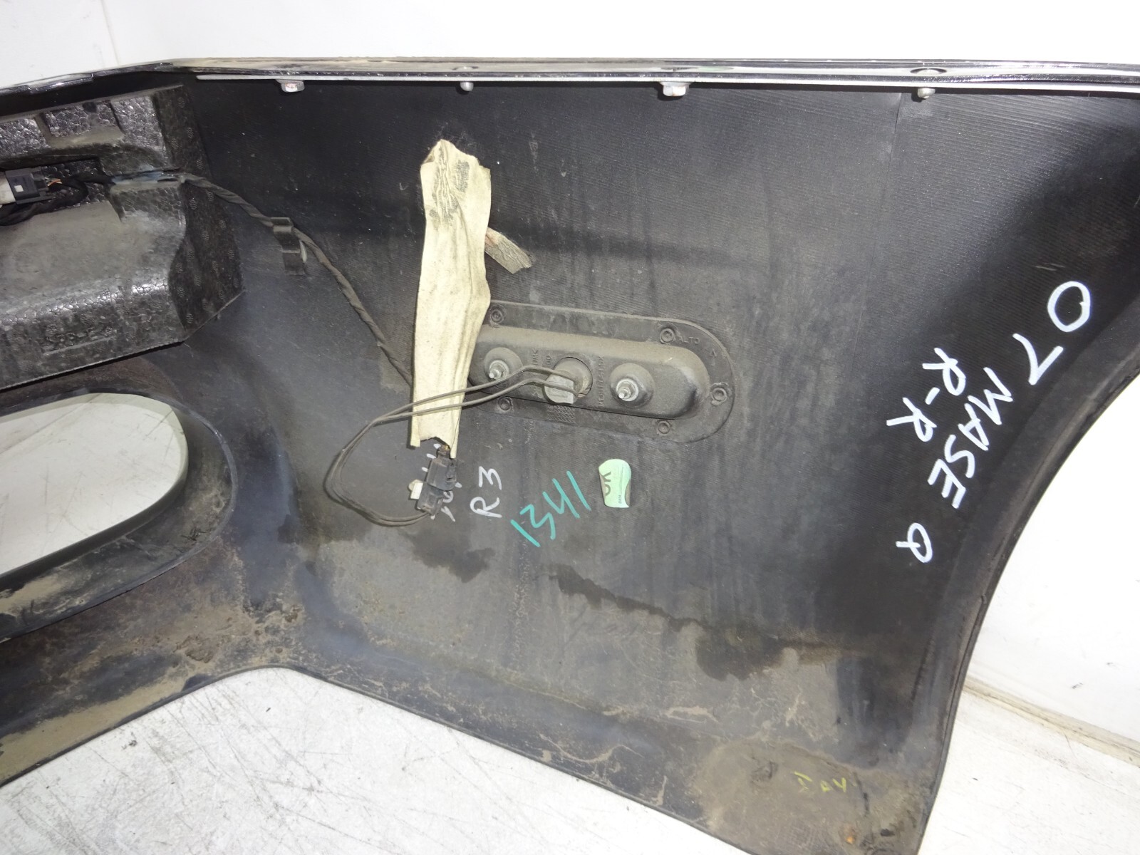 03-08 Maserati Quattroporte Rear Bumper Cover W/ Parking Sensor OEM DE2209151