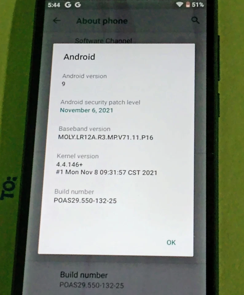 Motorola MOTO E - 32GB - Black (Unlocked) Smartphone - Image 4 of 4
