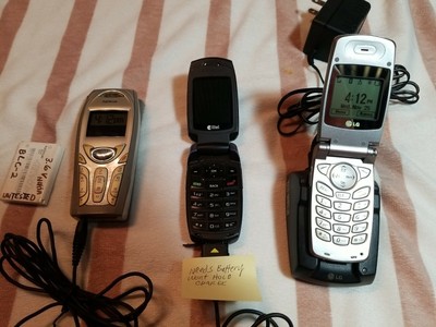 Lot 3 Vintage Cell Phones All Alltel Service Lg Nokia Samsung And Extras Ebay