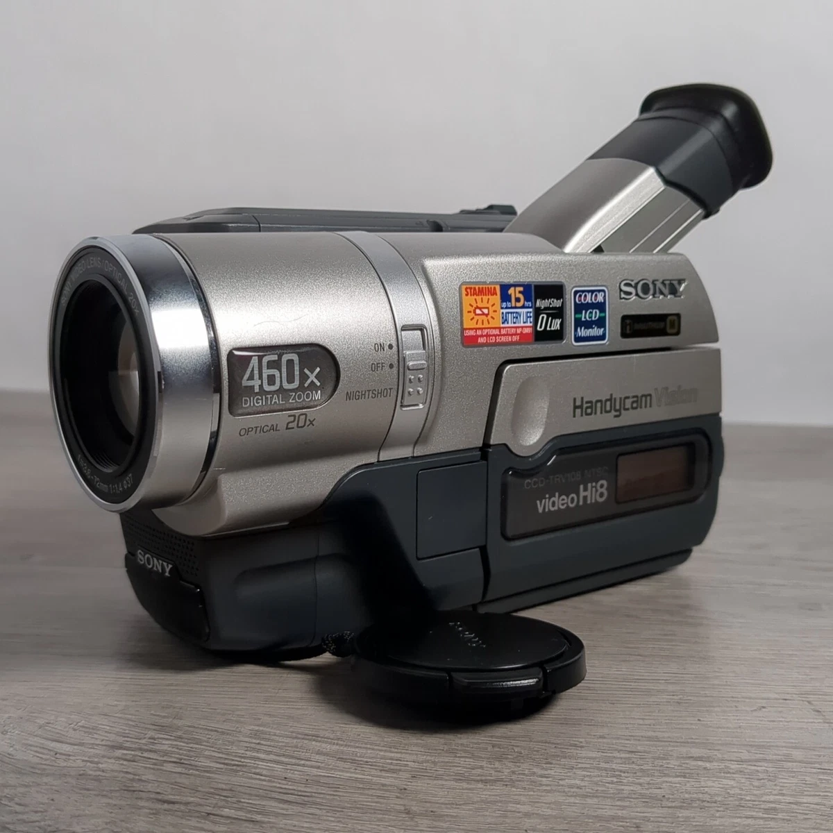 Preços baixos em Sony Handycam 460x Zoom Digital Hi8 para