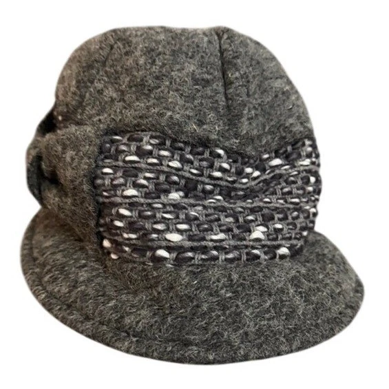 Gilles François Women’s Black & Beige Wool Designer Hat Gilles Francois Hats for Women on Sale up to 90% Off: Poshmark main image 4