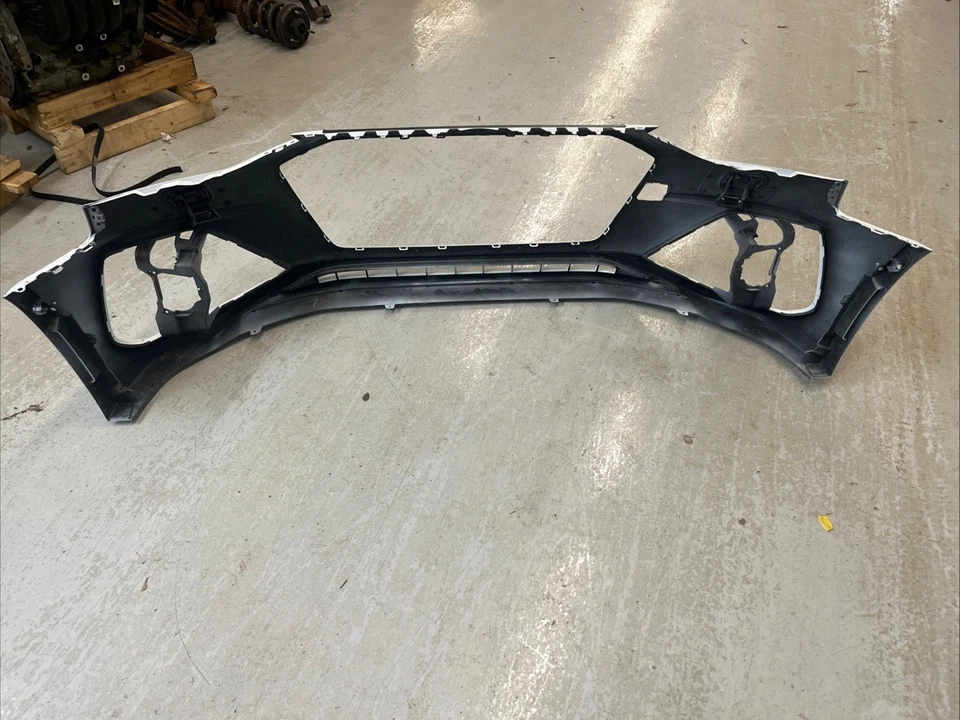 Parachoques delantero blanco recambio Audi A4/S4/RS4 2024 Foto 2 de 3