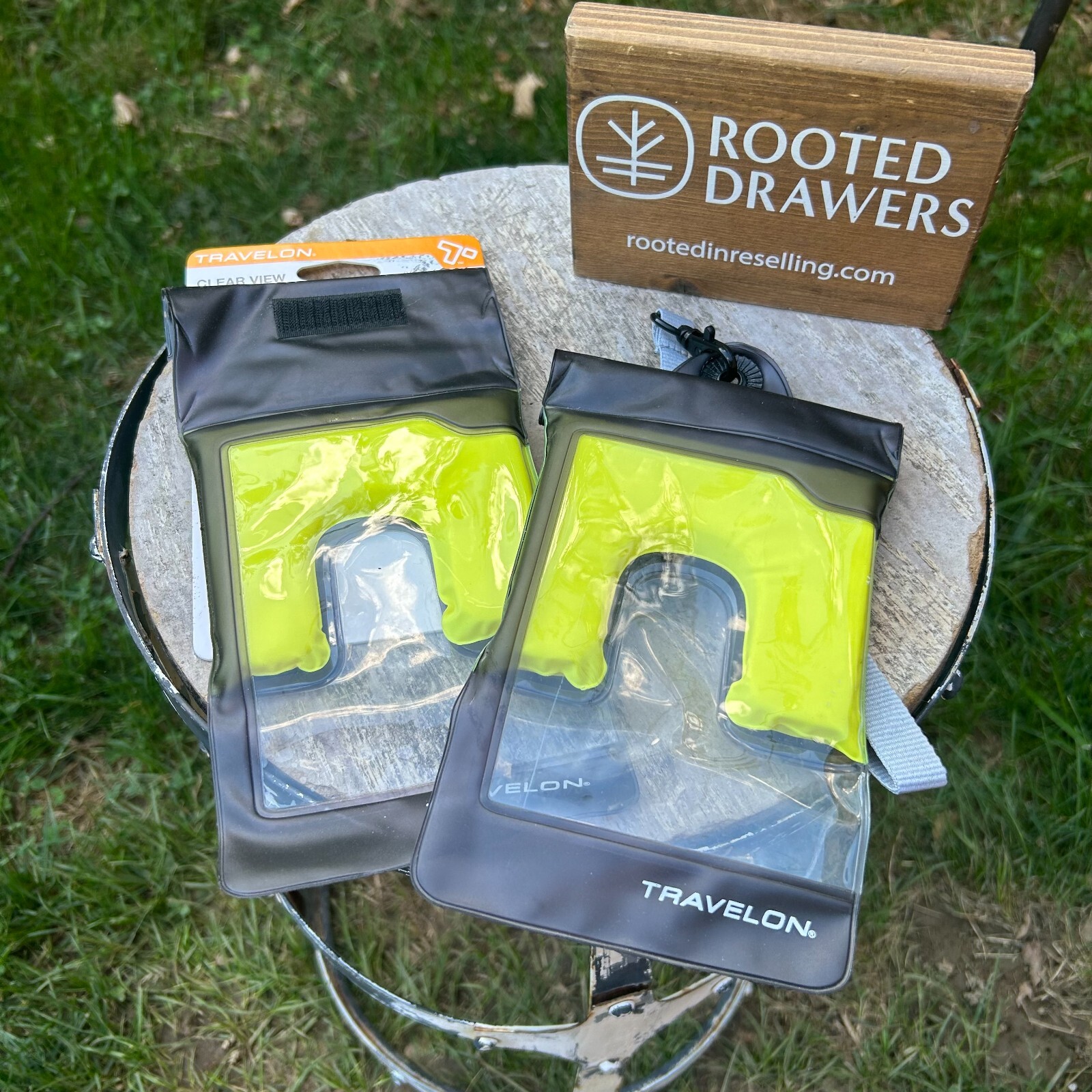 Set 2 NEW Travelon Phone Case Self Seal Closure Air Tight Touchscreen