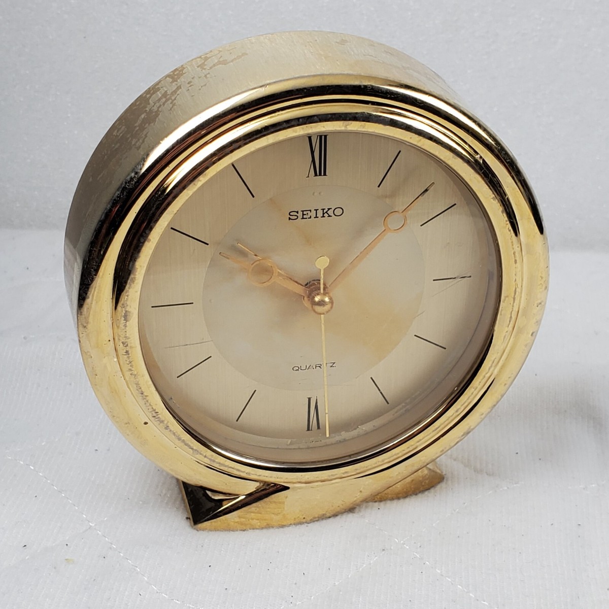 RARE VINTAGE SEIKO DESK CLOCK GOLD TONE ALARM QUARTZ WORKING
