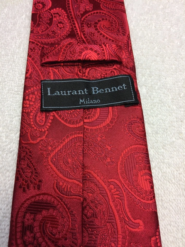 LAURANT BENNET MENS TIE 3.25 X 60 RED WITH PAISLEY NWOT - Image 4 of 4