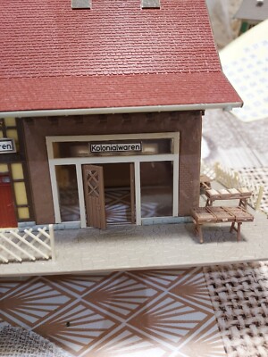 Bâtiment Miniature Pour Réseau De Trains - Marque Jouef - Pré-assemblé - Blanc - Occasion