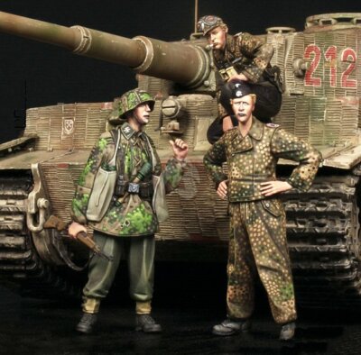 Rado 1/35 Battlefront Normandy Waffen-SS NCOs Summer 1944 (3 Figures) RDM35038