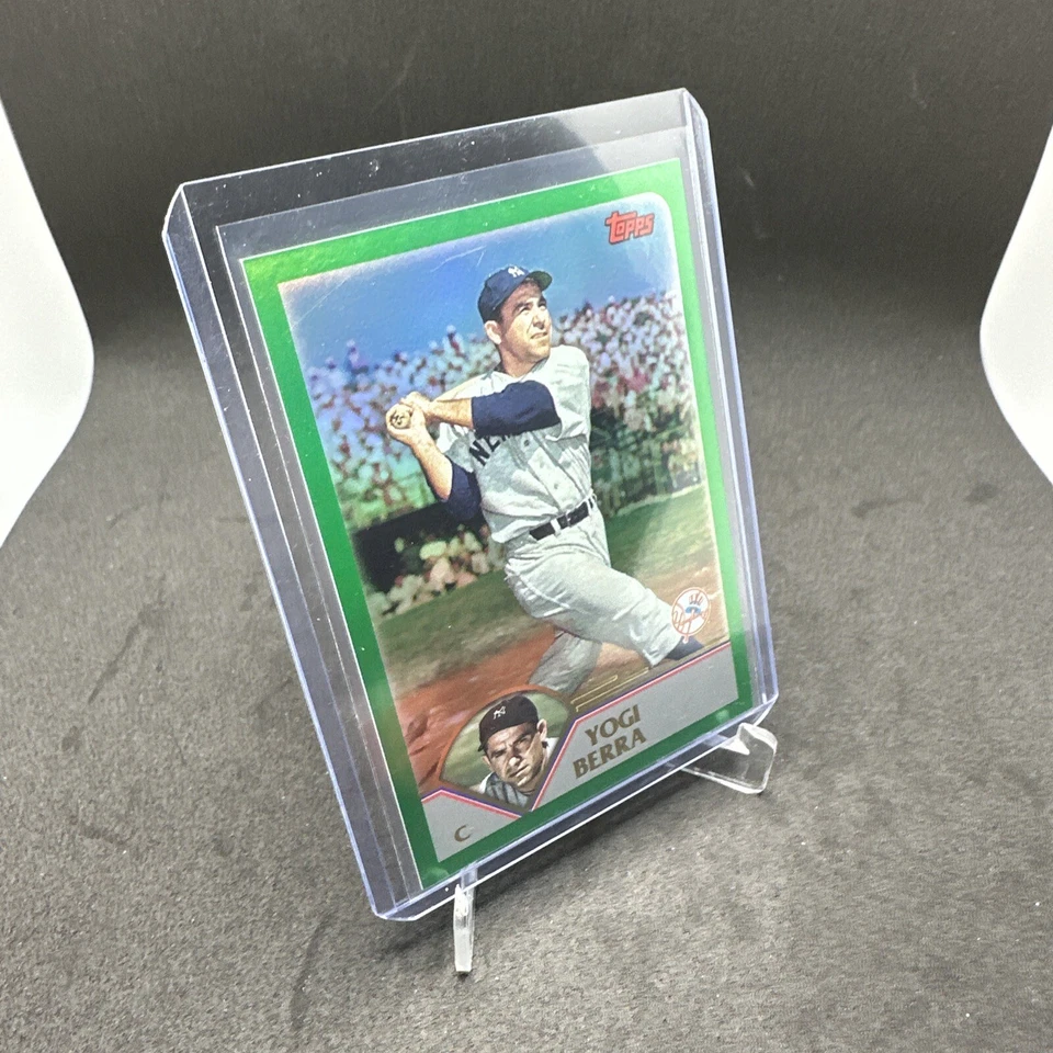 2023 Topps Archives Baseball Yogi Berra Green Foil/99 New York Yankees #299 - Image 2 of 4