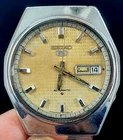 Seiko 5 Automatic Men Wrist Watch Day Date Japan Made Vintage Watch 7009 Machine