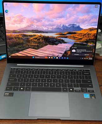 Samsung Galaxy Book4 Pro 14'' 16GB Ram 512GB SSD Intel Core 7 - Oled Burn in READ