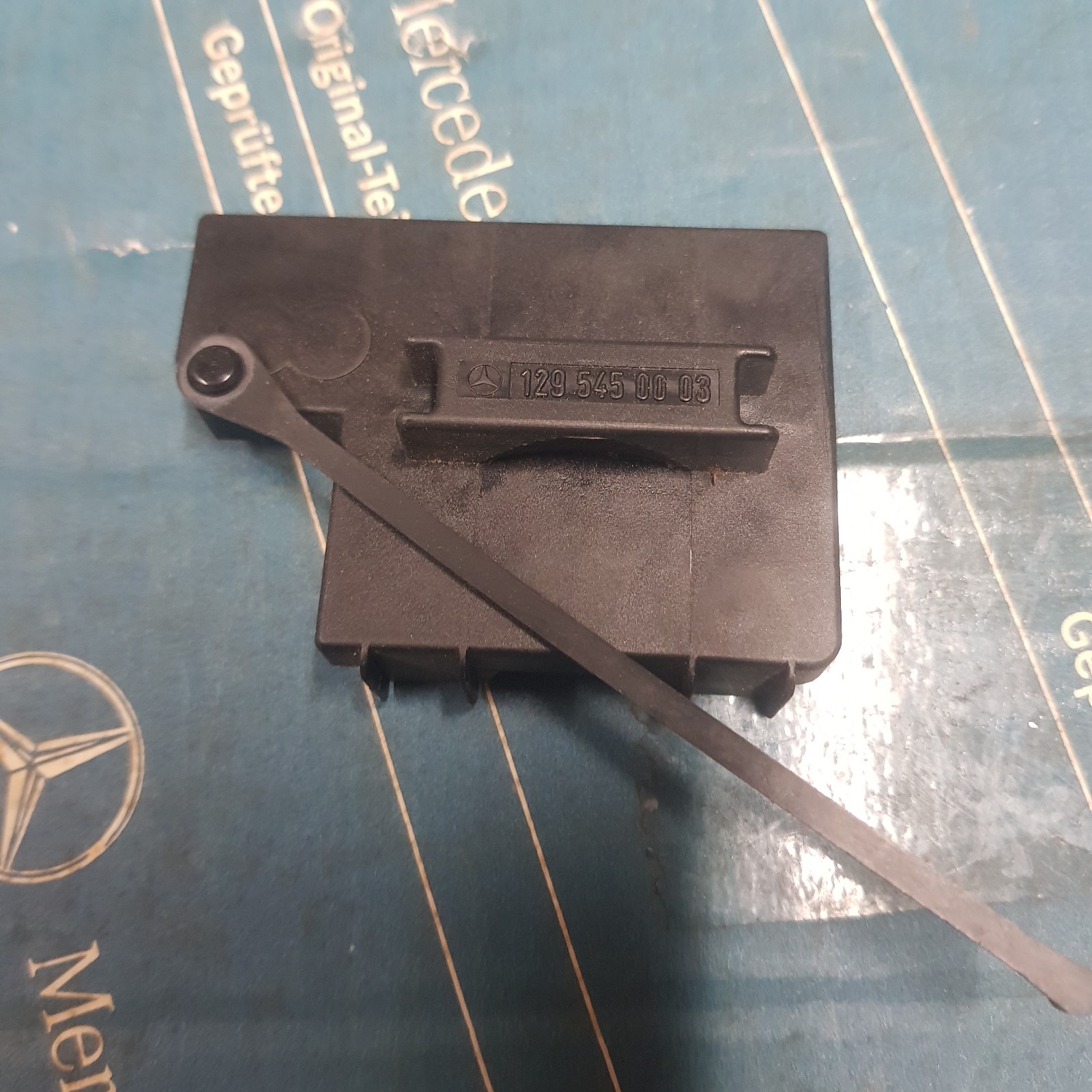 MERCEDES R129 W124 COPERCHIO CONNETTORE DIAGNOSTICA 1295450003  Usato ORIGINALE