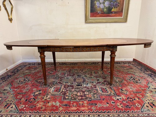 EXCEPTIONAL QUALITY FRENCH KINGWOOD ORMOLU DECORATED EXTENDING OVAL DINING TABLE - Picture 11 of 18