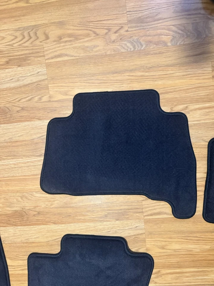 Tapetes Lexus GX 460 (2020-2023) genuíno tapete piso 5 peças preto PT926-60190-20 - Imagem 4 de 4