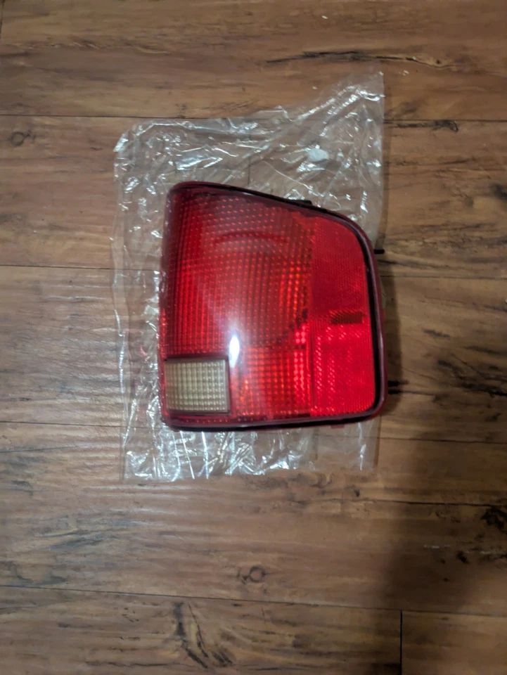 Conjunto completo de lanternas traseiras traseiras Chevrolet S10 1994 P/N 16516094 genuínas - Imagem 4 de 4