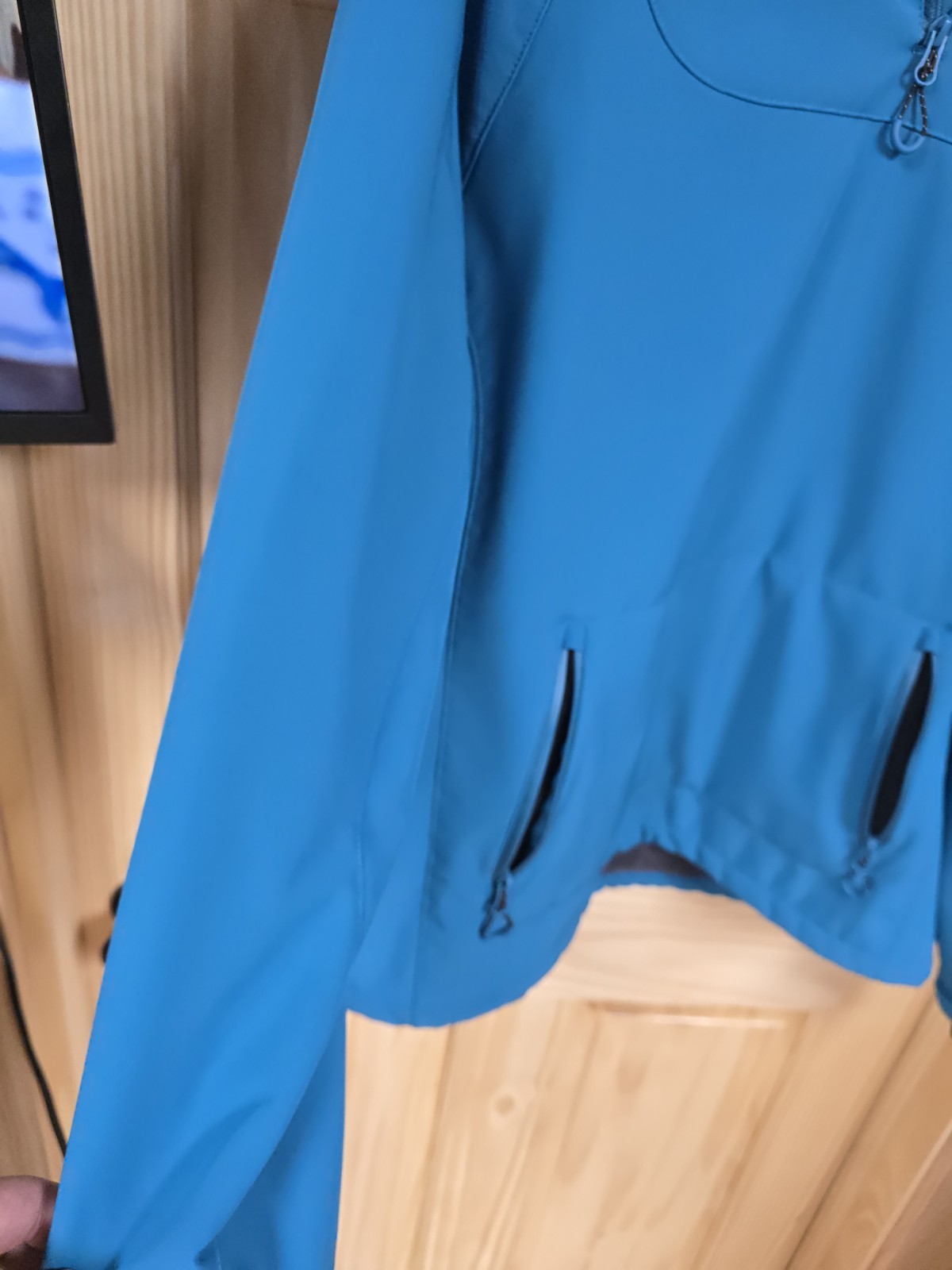 Womens Blackfish Squall Softshell Pullover - image 4