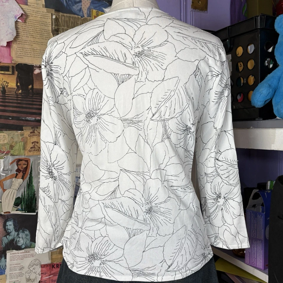 Top abotonable floral de seda August de la década de 2000 Foto 4 de 4