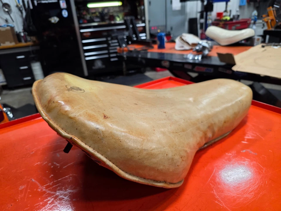 Indian Chief Four 1934-39 Harley Knucklehead Flathead Buddy Seat ÚNICO  Foto 2 de 4