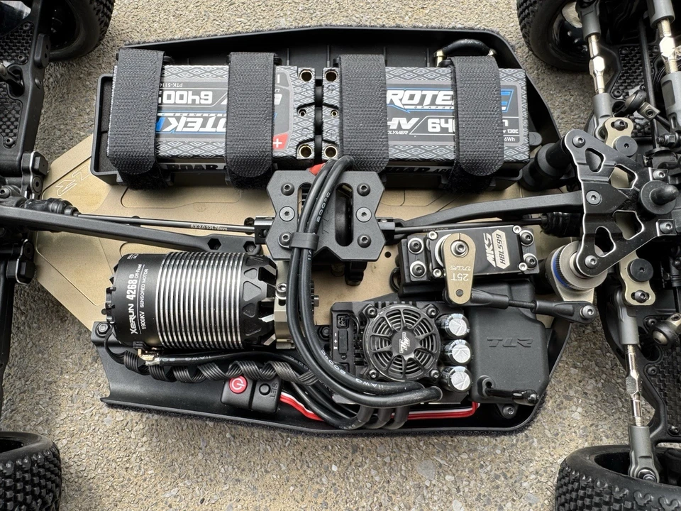 New Team Losi Racing TLR 8ight X/E 2.0 1/8 Scale Buggy RTR Over $1600 Invested - Image 3 of 4