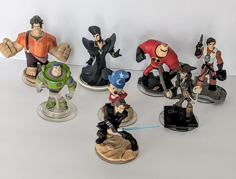LOTE DE 20 DISNEY INFINITY + BASE 🔥💎 Star Wars Marvel Pixar 2.0 3.0 Figura Disco Foto 3 de 4