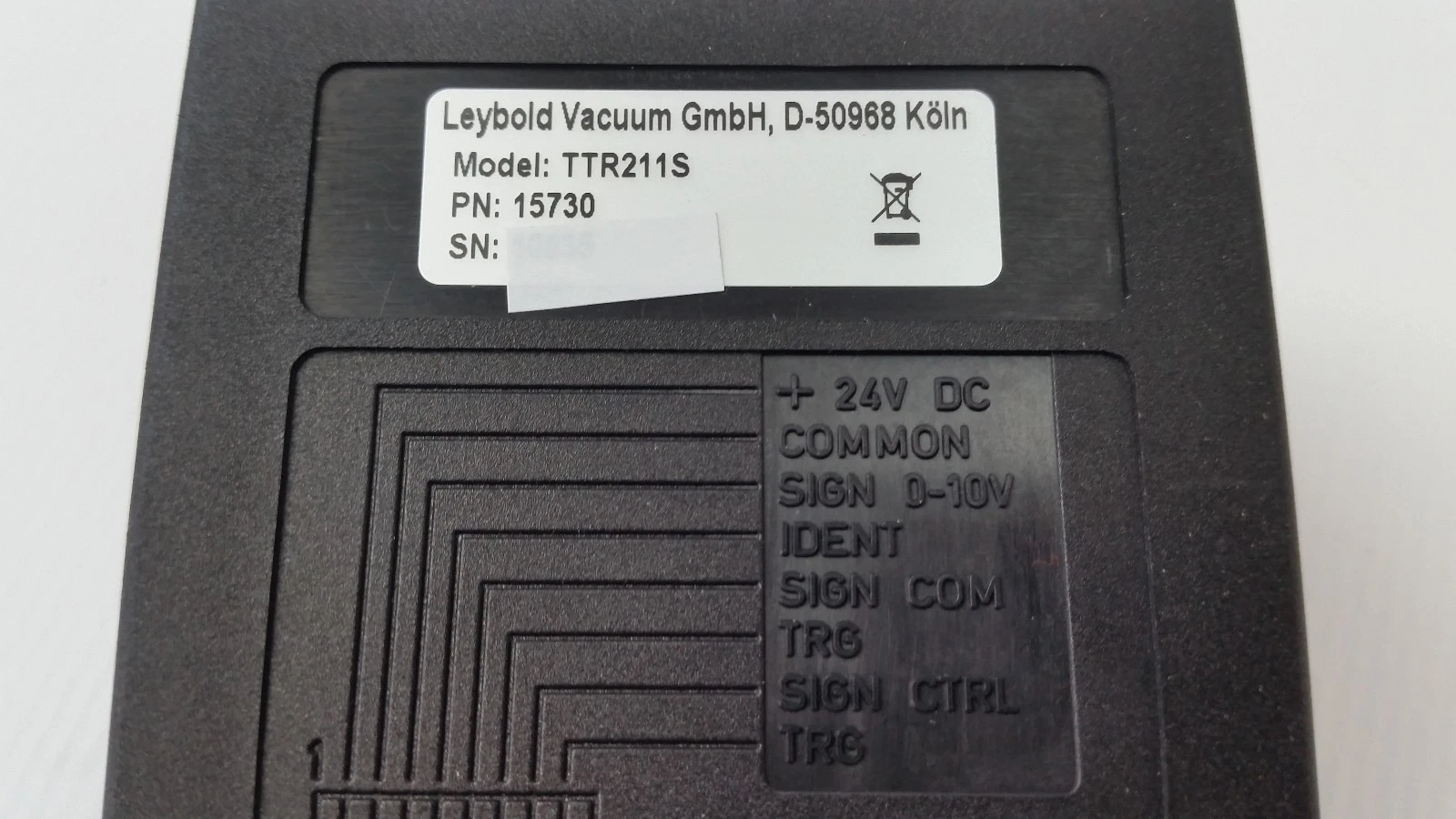 Leybold label: Model TTR211S, PN 15730; pins +24V DC, 0-10V, TRG