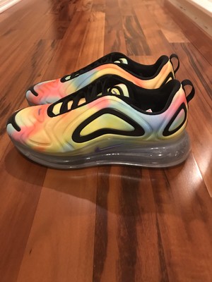 tie dye nike 720