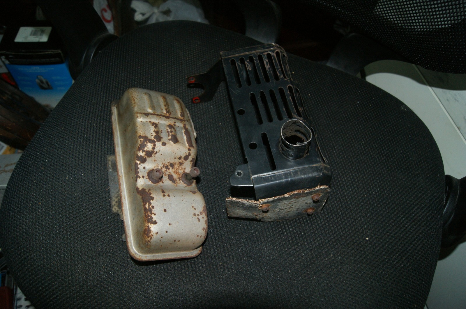 SHINDAIWA EB45 BLOWER ORIGINAL MUFFLER AND COVER IN GOOD CONDITION eBay