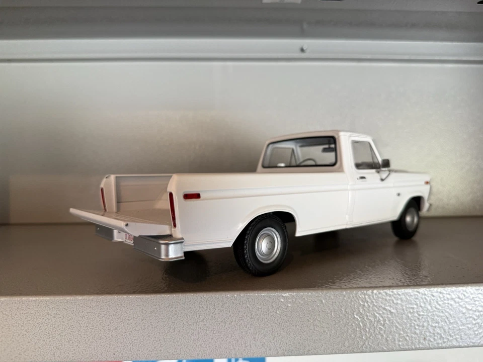 Greenlight 1/18 Uncle Jesse 1973 福特 F-100 拾卡车 白色 Dukes of Hazzard — 第 4/4 张图片
