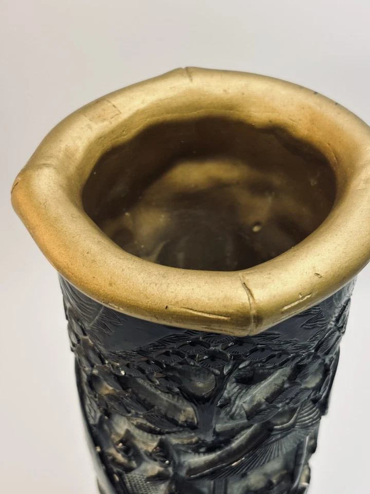 Antigua olla de cepillo de cerámica tallada japonesa de 13,5" de alto - escena de paisaje detallada Foto 3 de 4