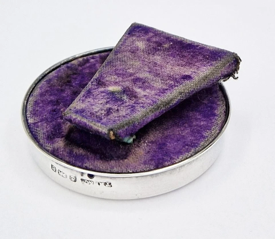 EDWARDIAN STERLING SILVER SMALL CIRCULAR PICTURE FRAME Birmingham 1904 - Image 4 of 4