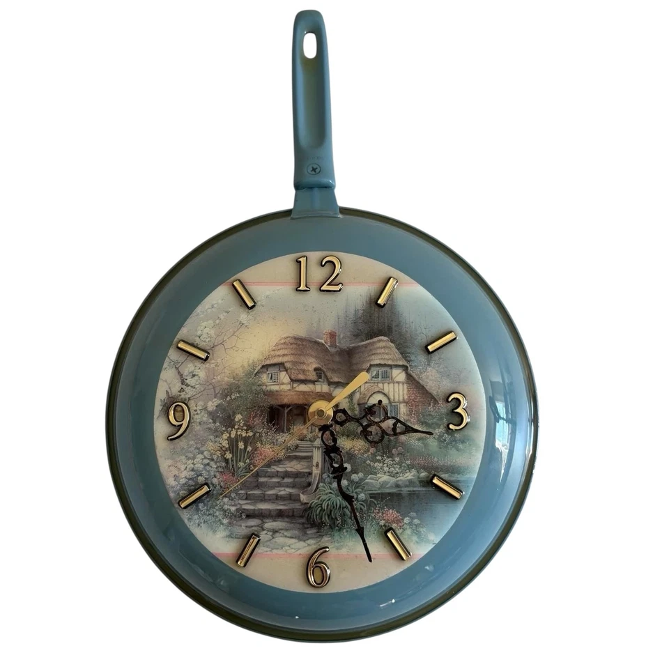Reloj de pared sartén vintage años 70 casa de campo cuarzo cocina decoración azul Foto 3 de 4