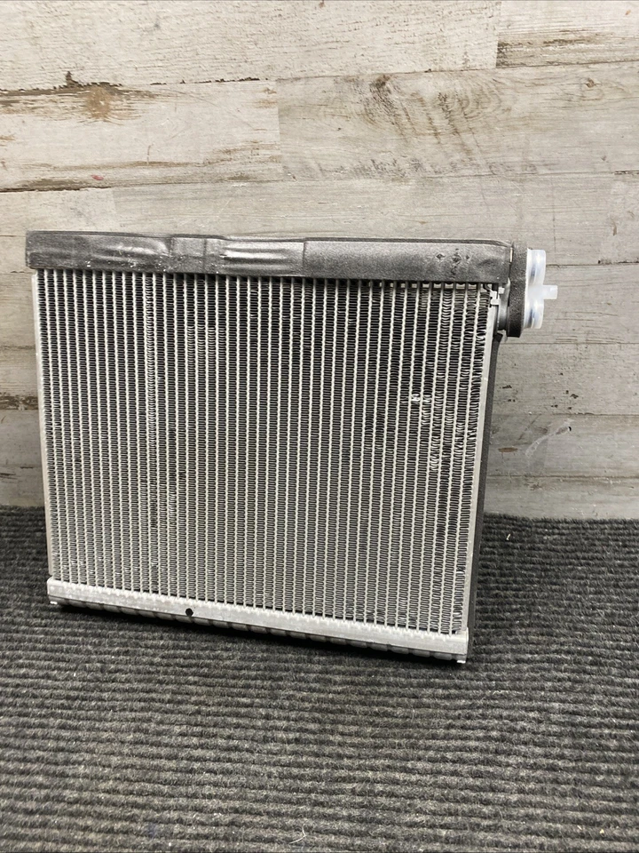 Núcleo evaporador de aire acondicionado delantero Denso 476-0040 para Lexus GX470 Toyota 4Runner Foto 3 de 4