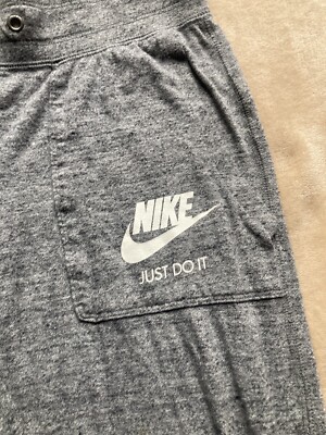 grey nike capris